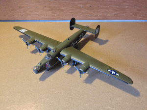 Academy 1/72 B-24H Liberator 42-52693 (05.10.13) Academy 1/72 B-24H Liberator 42-52693